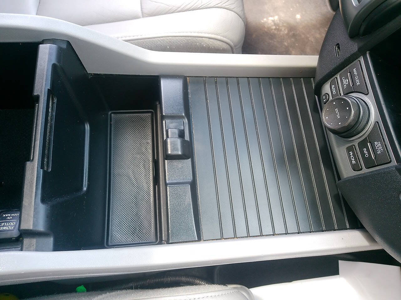 Used 2012 Honda Pilot Touring image 40