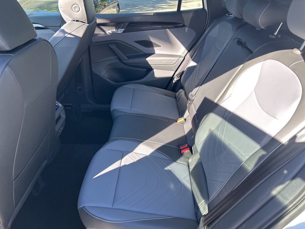 New 2026 Volkswagen Tiguan SE R-Line image 28