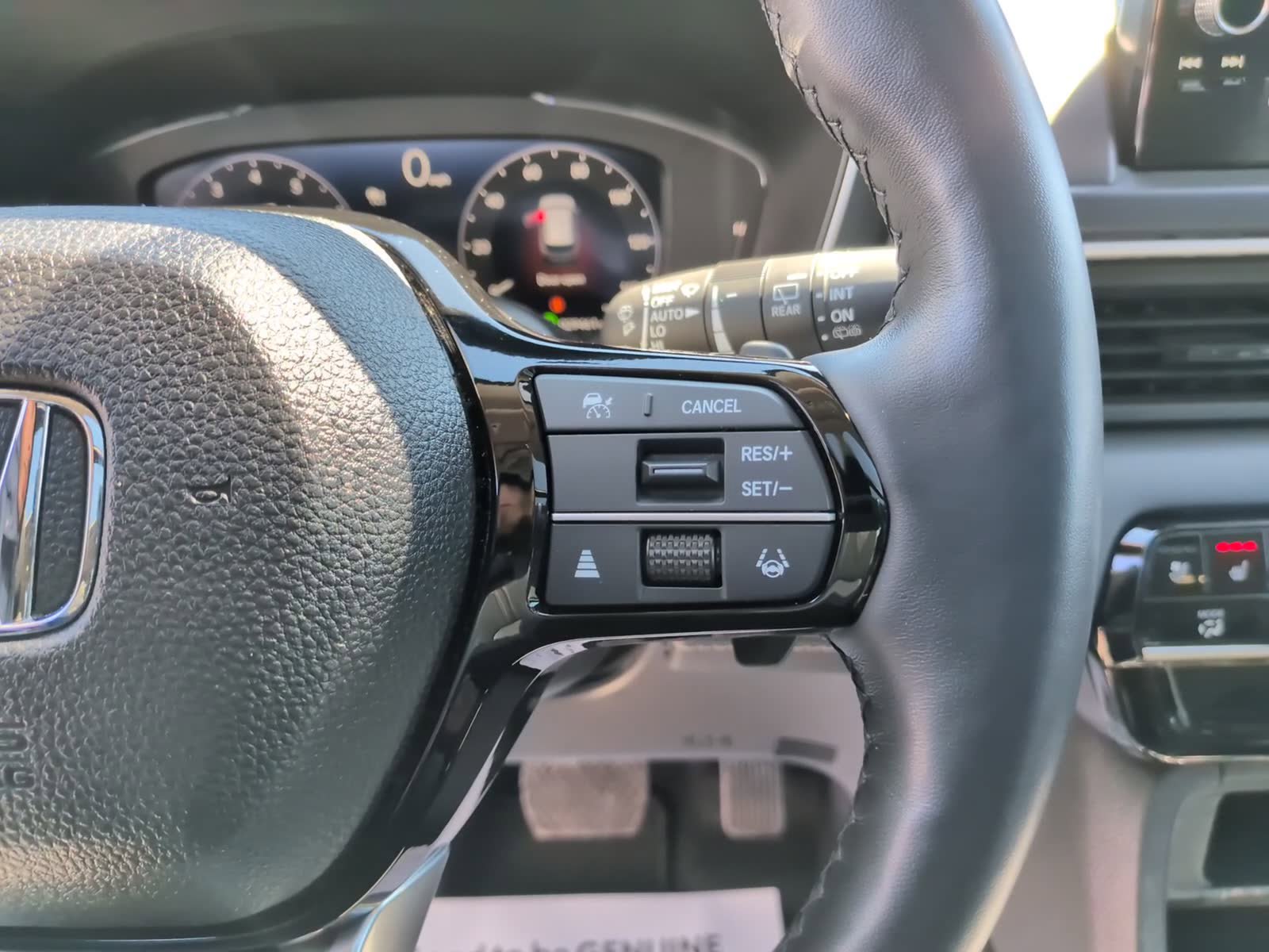 Used 2024 Honda Pilot Elite image 21