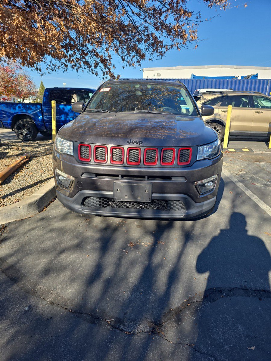 Used 2021 Jeep Compass Latitude image 1