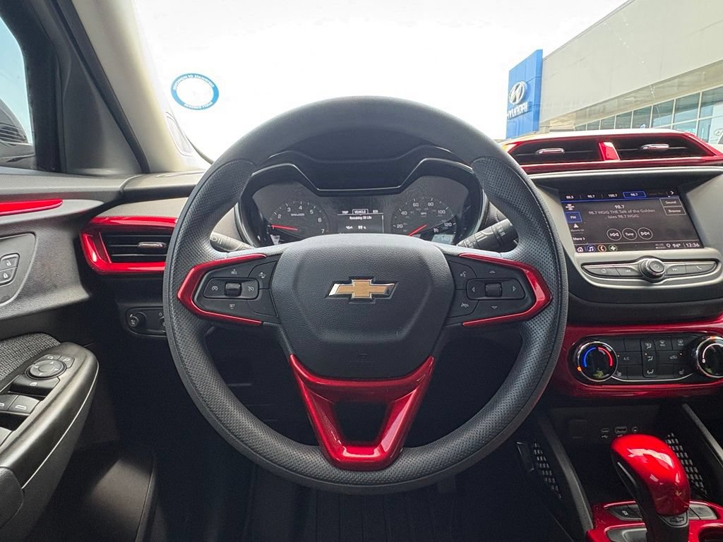 Used 2023 Chevrolet TrailBlazer LT FWD image 11