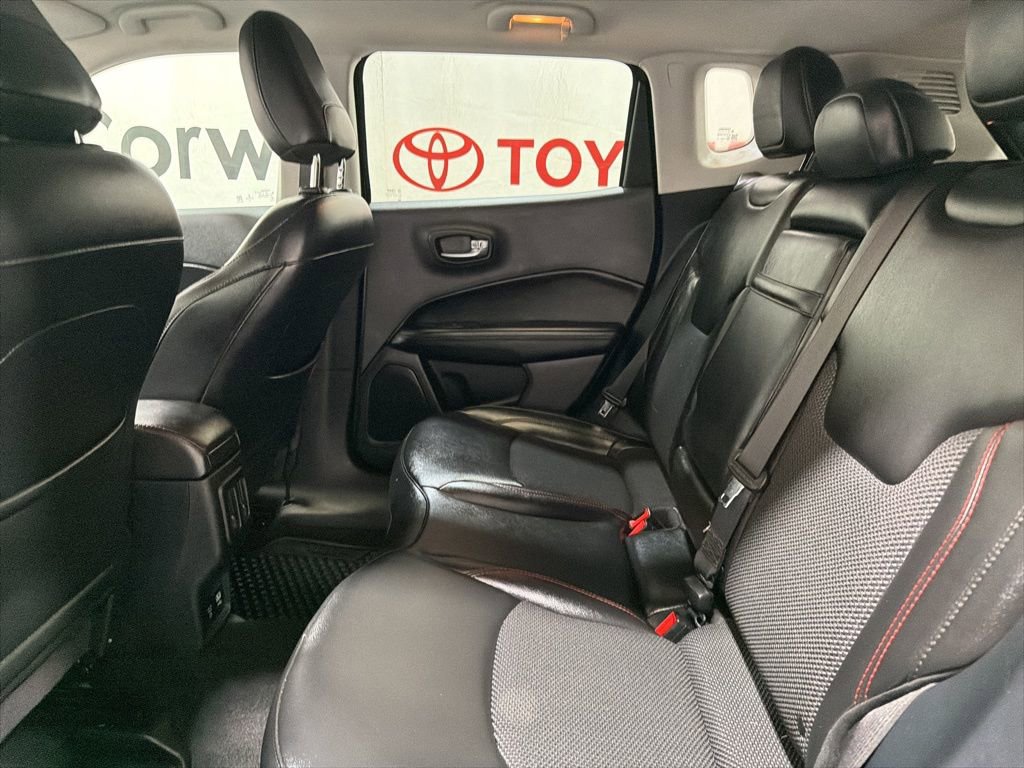 Used 2019 Jeep Compass Trailhawk image 20