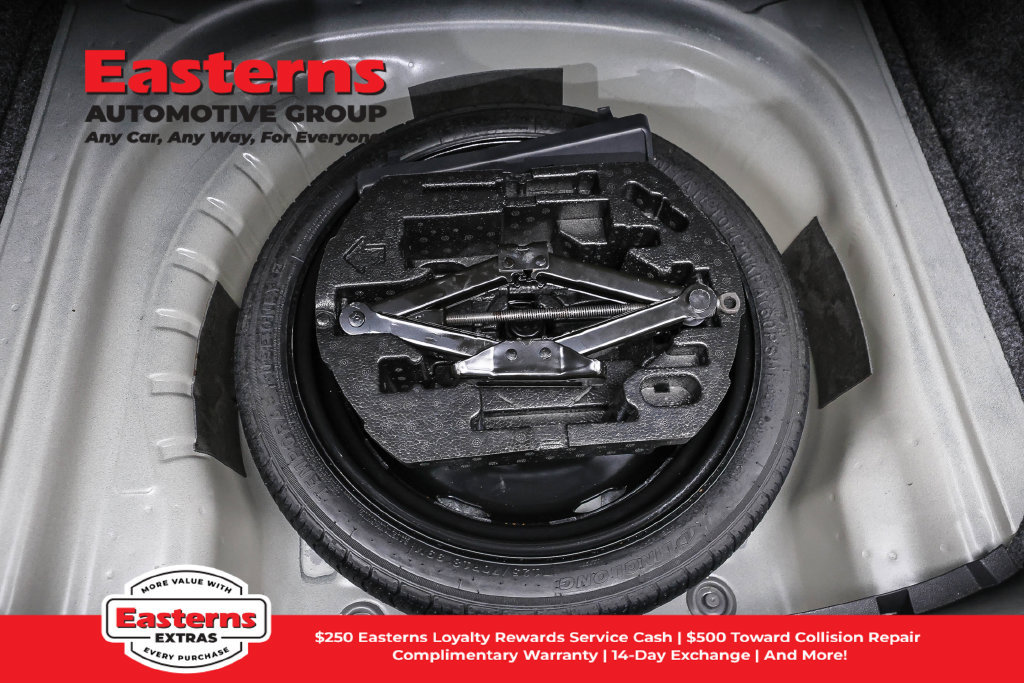 Used 2025 Volkswagen Jetta SE FWD image 22