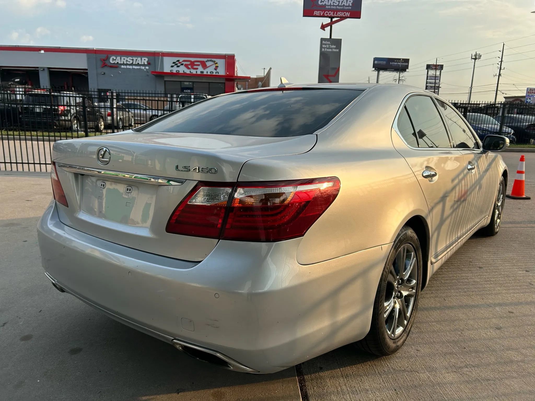 Used 2012 Lexus LS 460 w/ Luxury Value Edition image 6