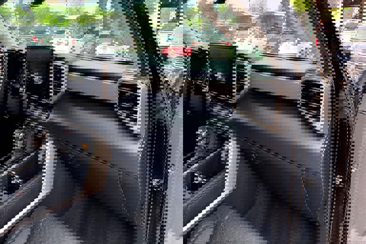 Used 2023 Toyota Tundra Limited w/ Power Package image 19