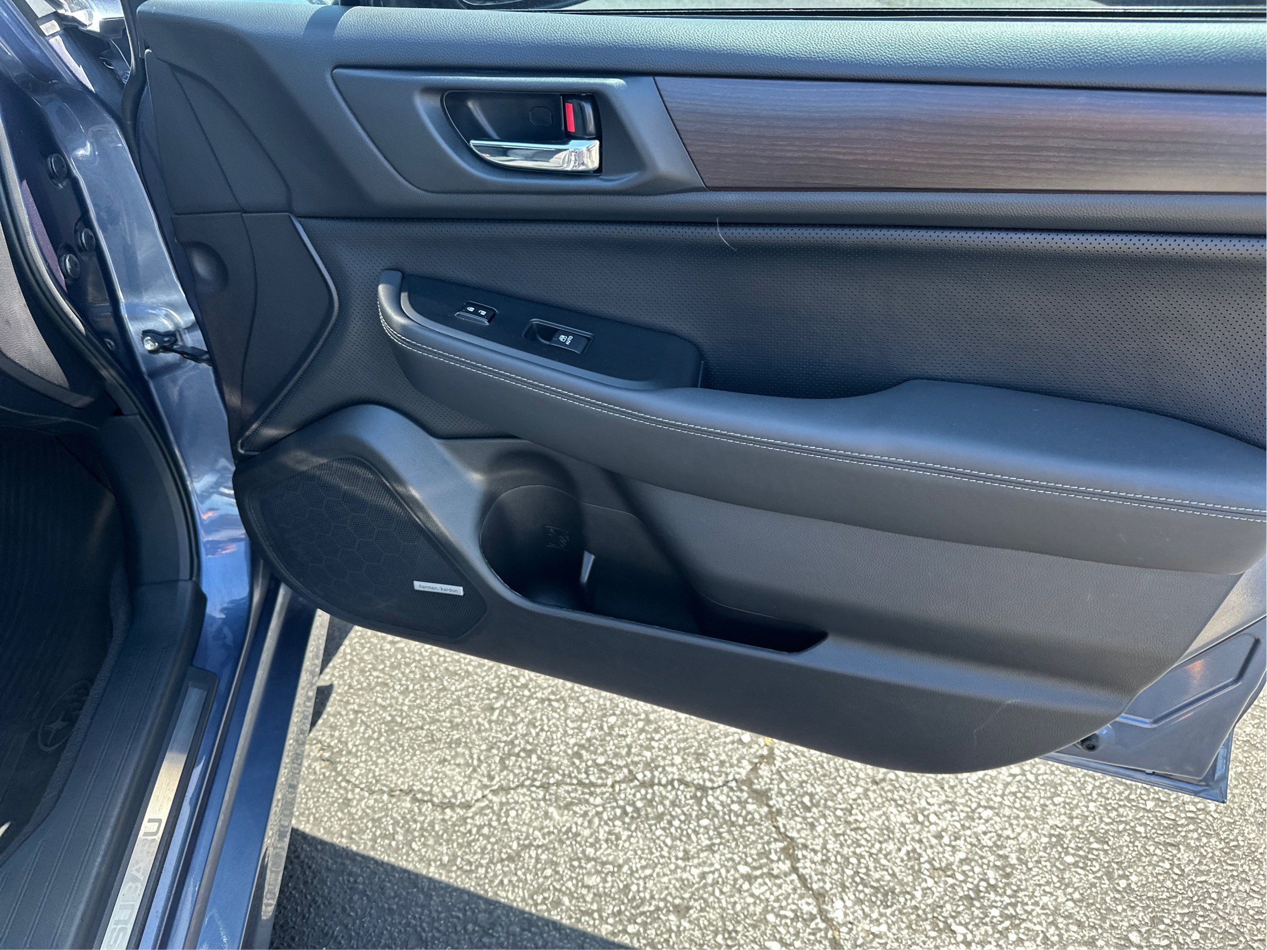 Used 2017 Subaru Legacy 2.5i Limited AWD/4WD image 22
