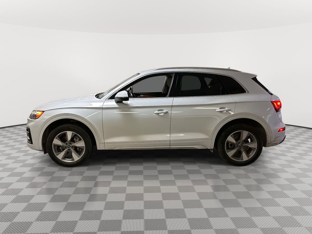 Used 2023 Audi Q5 2.0T Premium w/ Convenience Package image 5