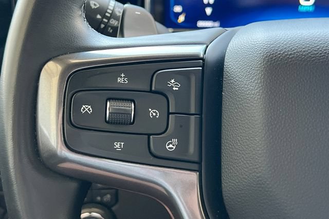 Used 2023 Chevrolet Silverado 1500 ZR2 w/ Technology Package AWD/4WD image 32