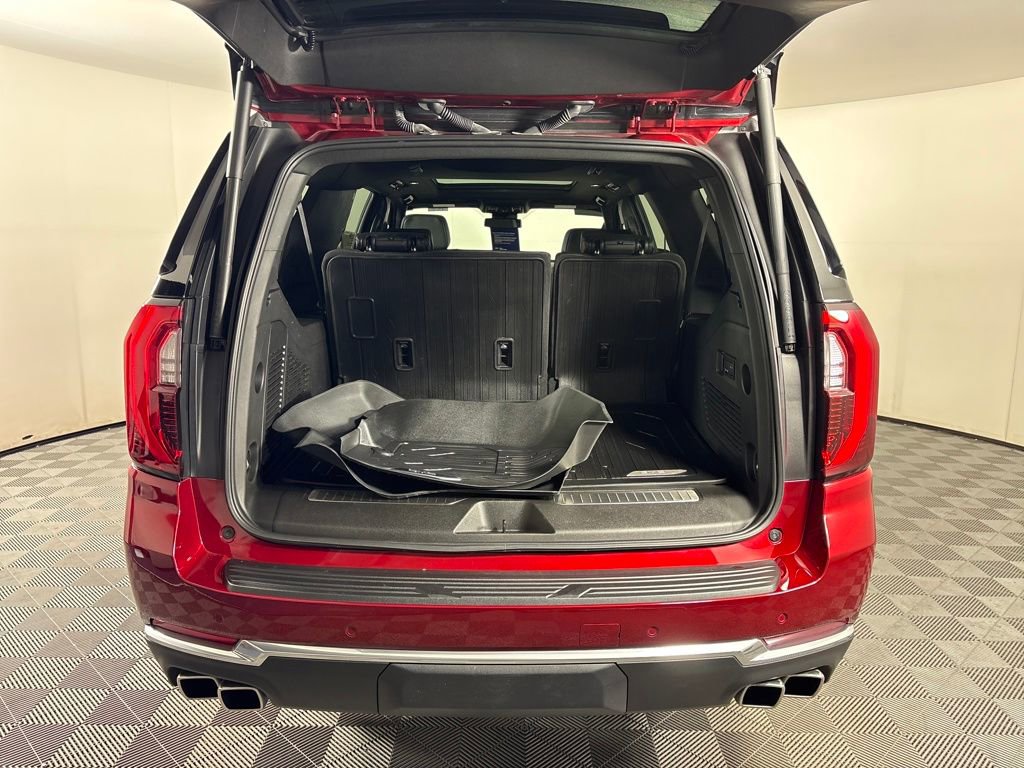 Used 2025 GMC Yukon XL Denali w/ Sun & Power Step Package image 31