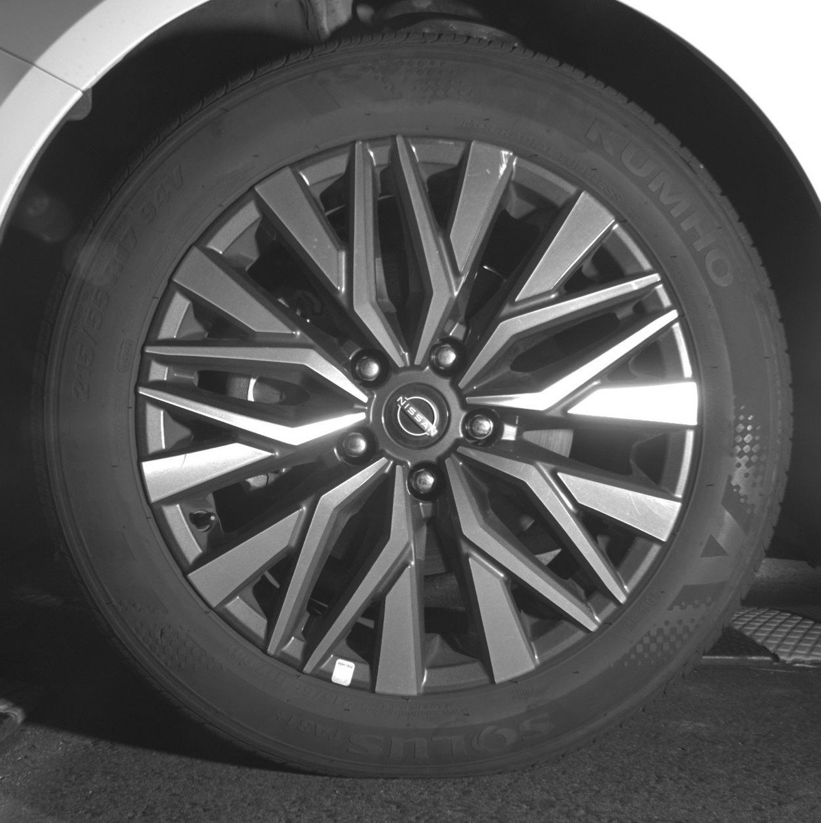 Used 2025 Nissan Altima 2.5 SV image 12