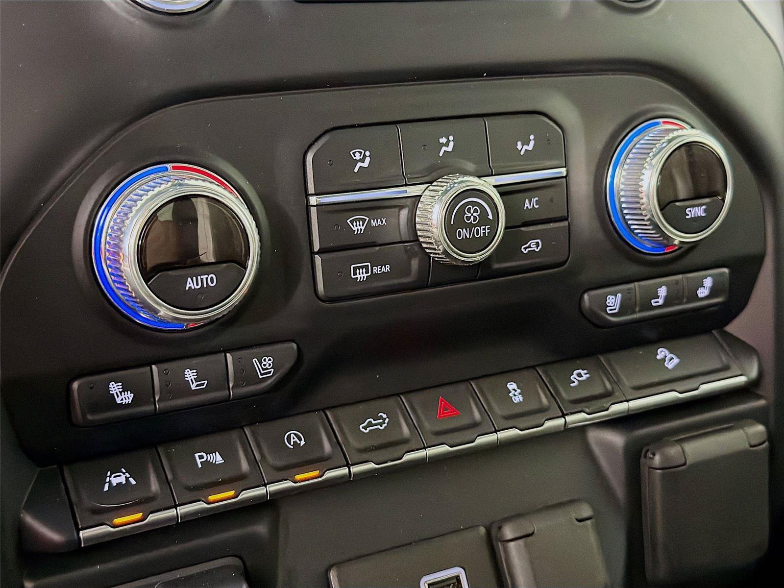 Used 2019 GMC Sierra 1500 SLT w/ SLT Premium Plus Package AWD/4WD image 22