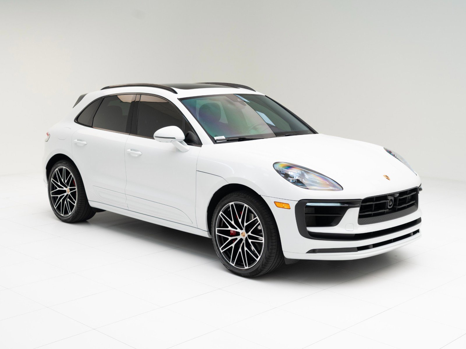 Certified 2024 Porsche Macan S image 7