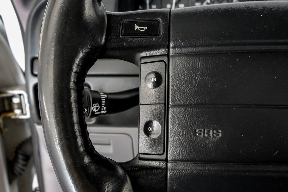 Used 1996 Ford Bronco XLT AWD/4WD image 16