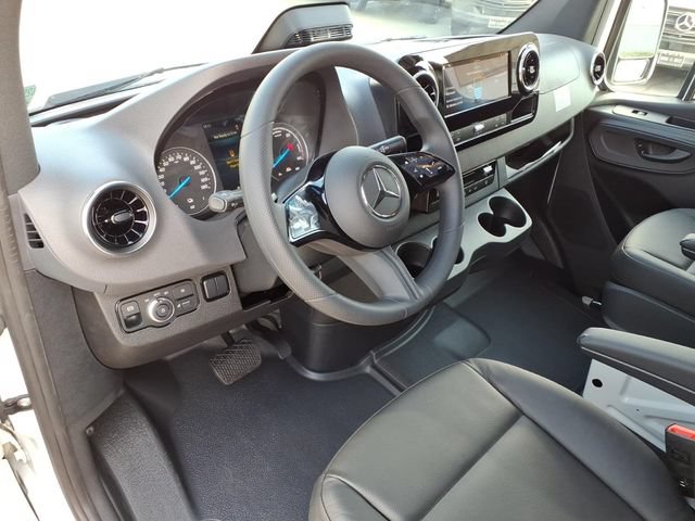 New 2025 Mercedes-Benz eSprinter 170 Cargo image 4