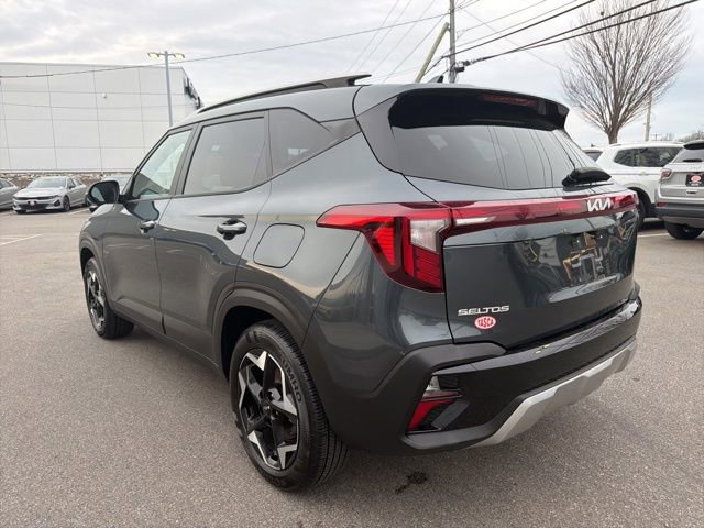 Used 2025 Kia Seltos S image 3