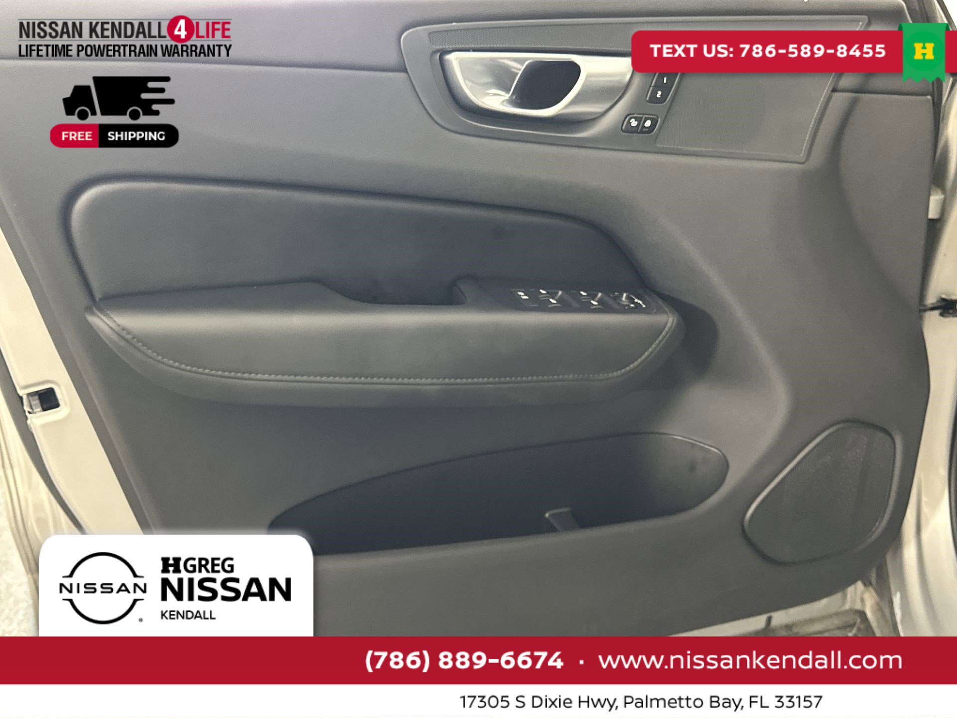 Used 2025 Volvo XC60 B5 Plus image 33