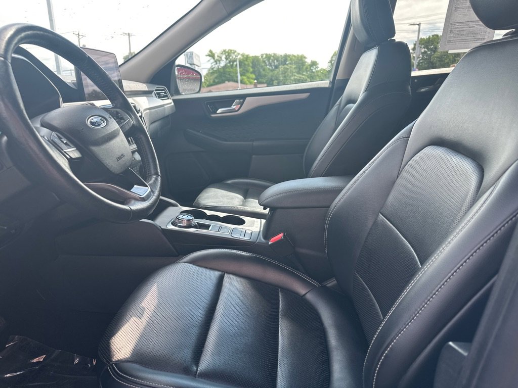 Used 2020 Ford Escape SEL AWD/4WD image 2