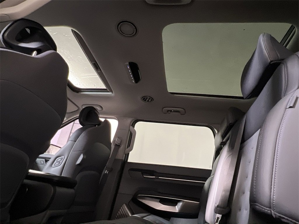 New 2026 Kia EV9 Wind image 22