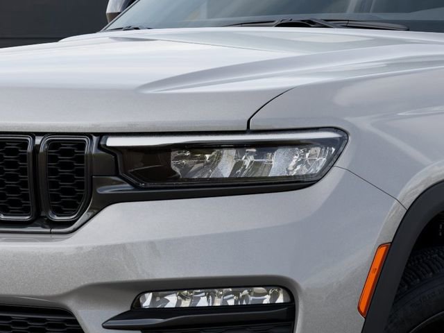 New 2025 Jeep Grand Cherokee Limited w/ Luxury Tech Group II image 10