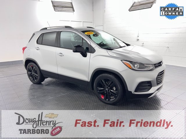 Used 2019 Chevrolet Trax LT w/ Redline Edition image 3