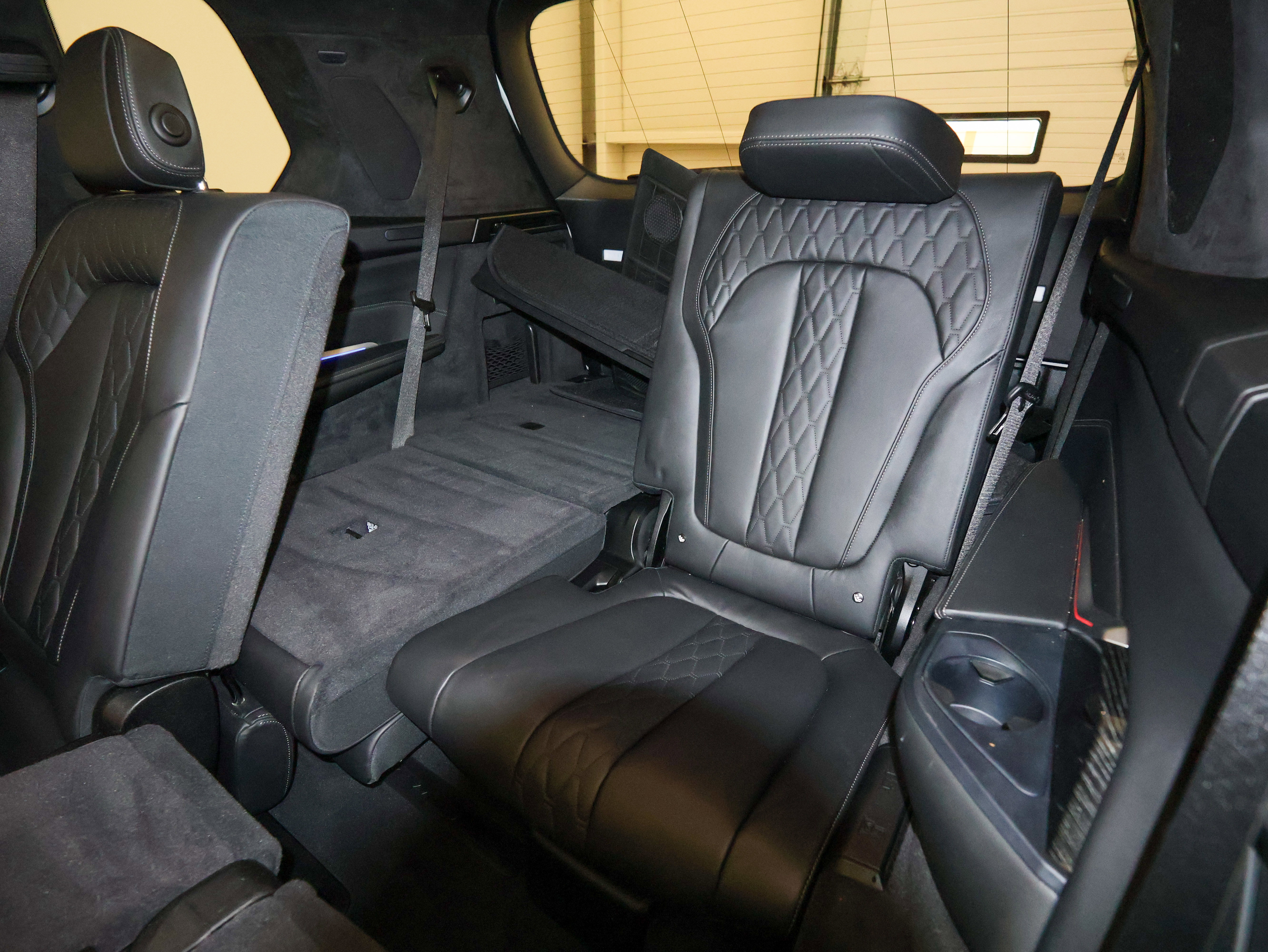 Used 2021 BMW X7 M50i image 30