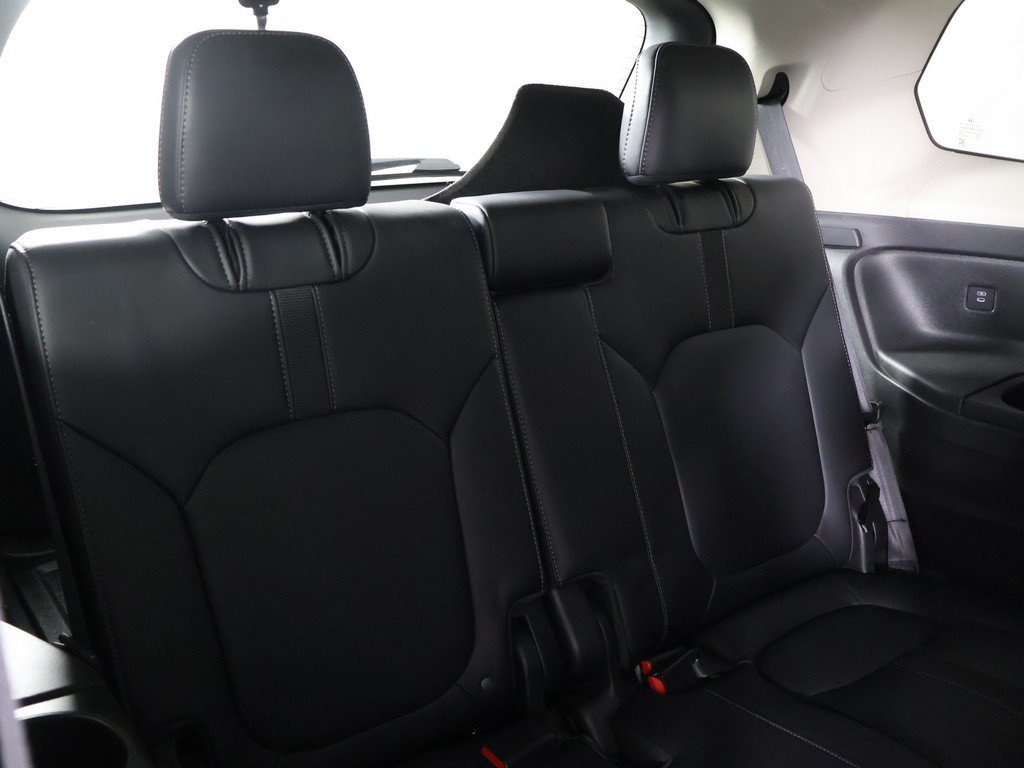 Used 2025 Honda Pilot EX-L image 32