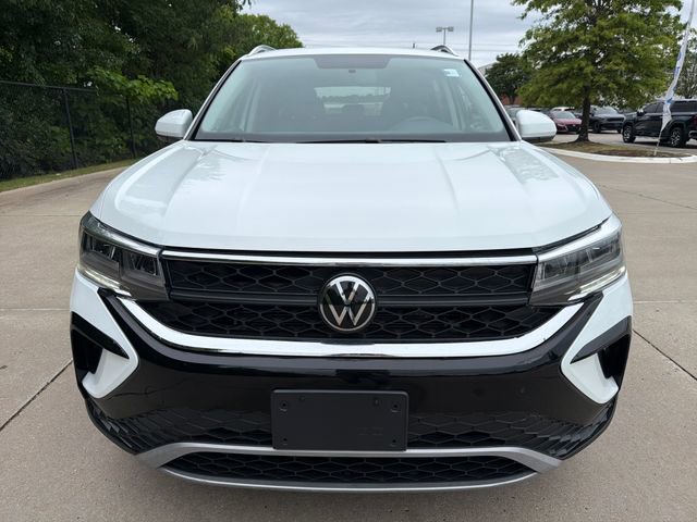 Used 2022 Volkswagen Taos SE FWD image 8