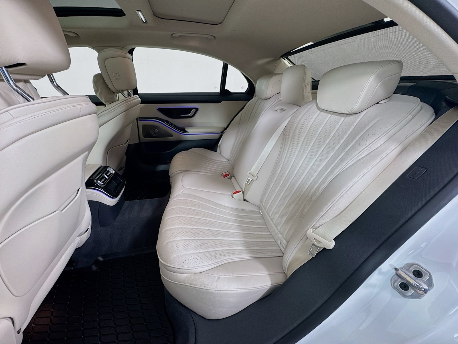 Used 2024 Mercedes-Benz S 500 4MATIC image 24
