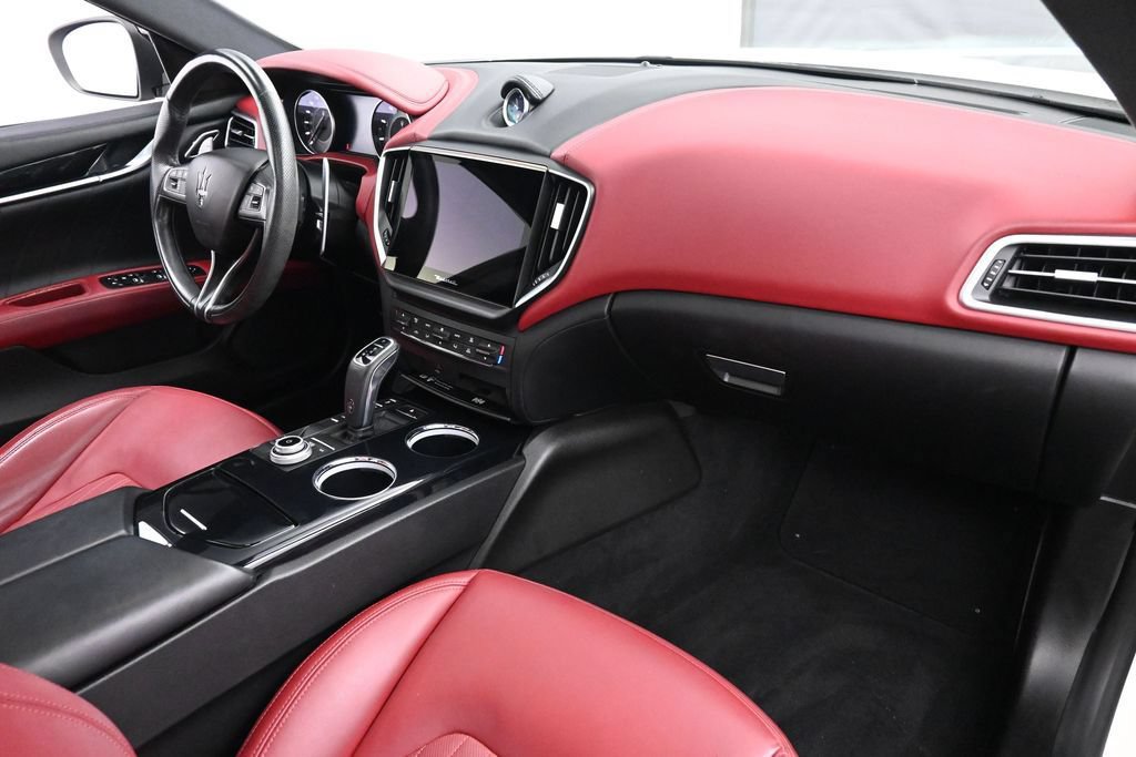 Used 2022 Maserati Ghibli Modena RWD image 42