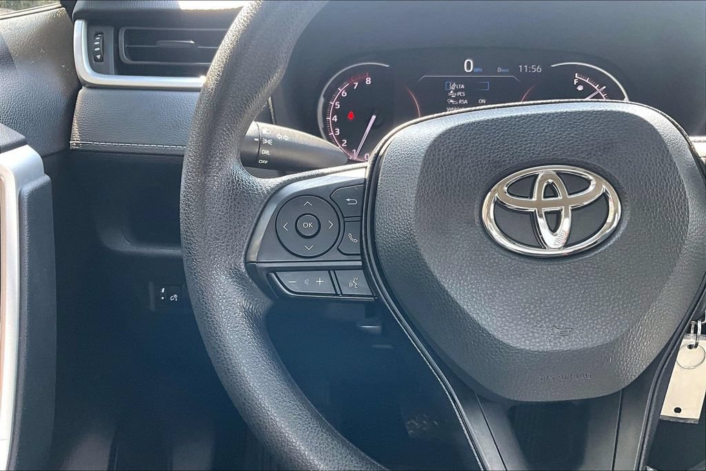 Used 2024 Toyota RAV4 LE AWD/4WD image 24