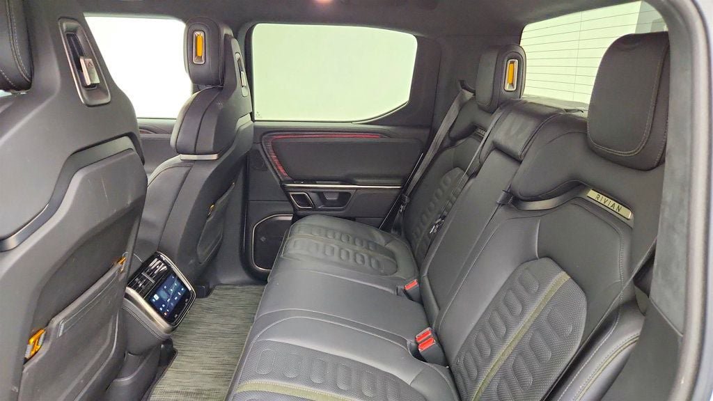 Used 2023 Rivian R1T Adventure AWD/4WD image 19