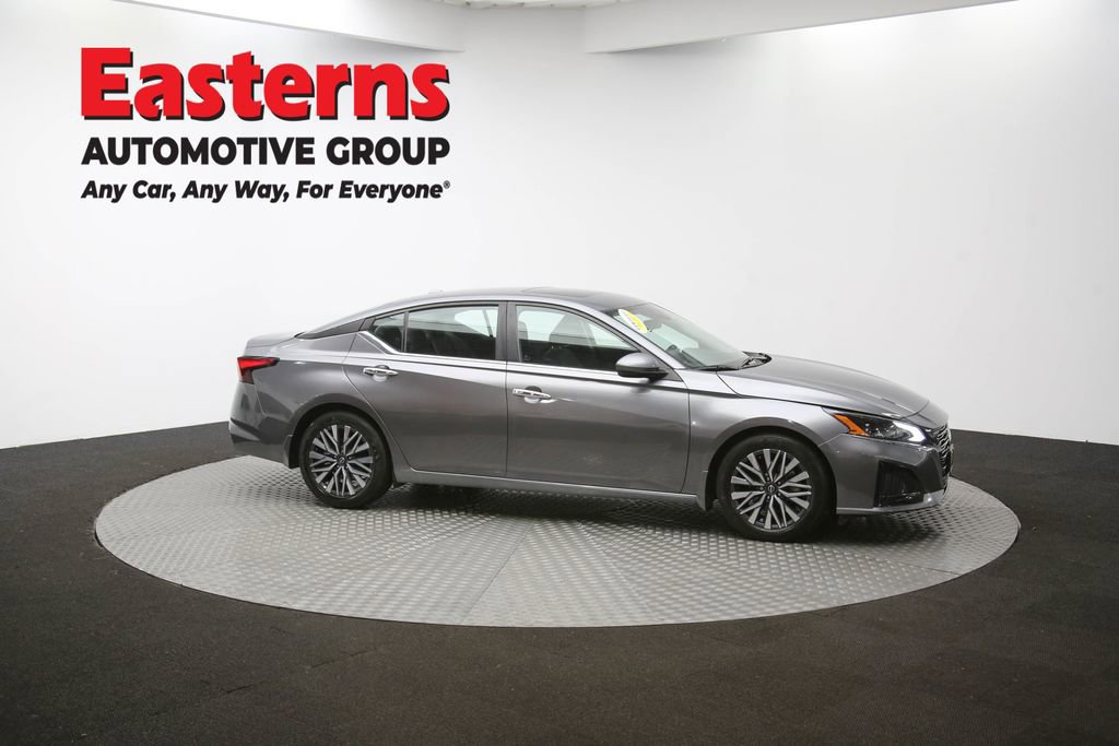 Used 2024 Nissan Altima 2.5 SV w/ SV Premium Package image 45