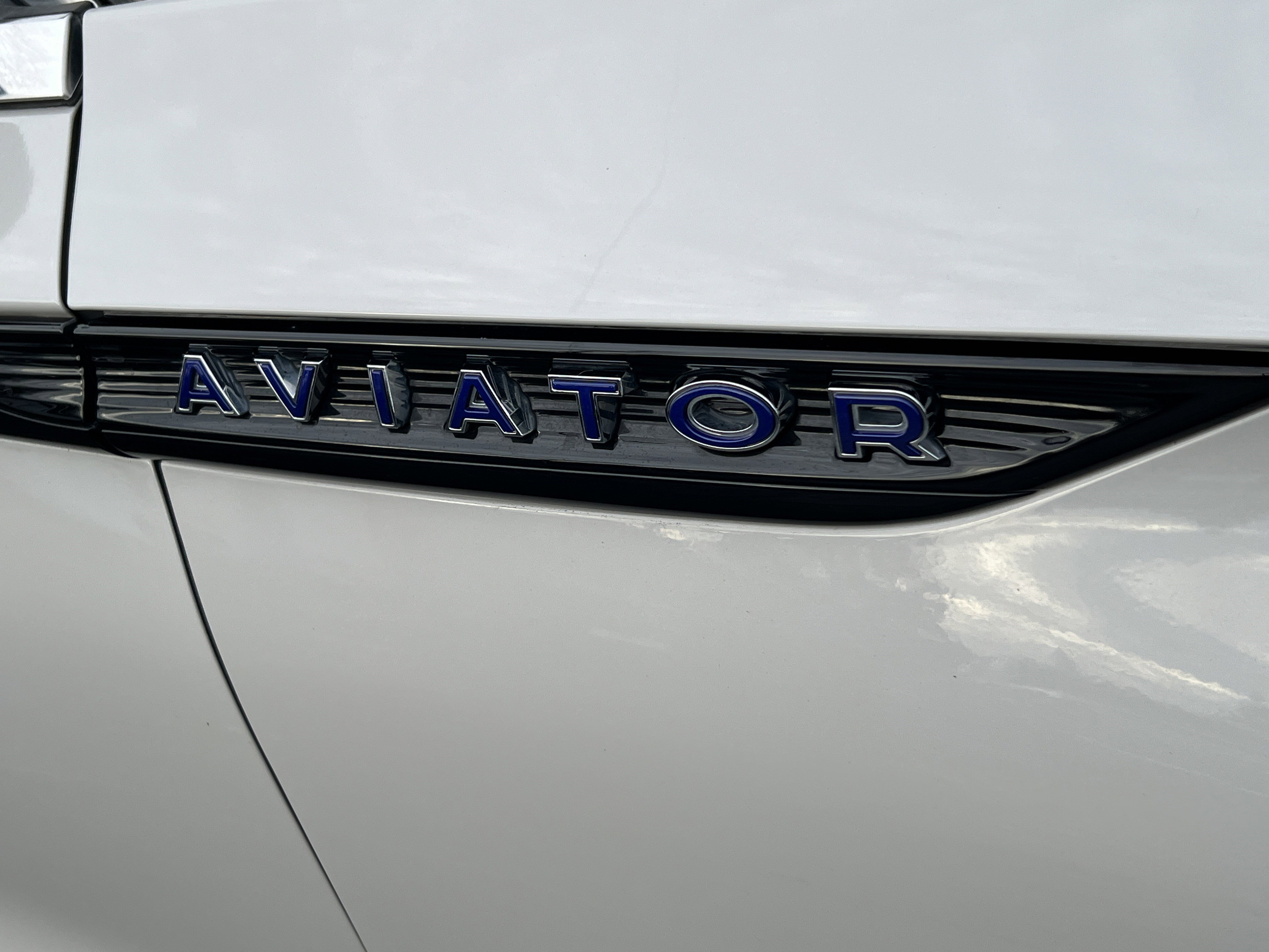 Used 2021 Lincoln Aviator Grand Touring w/ Equipment Group 302A image 9