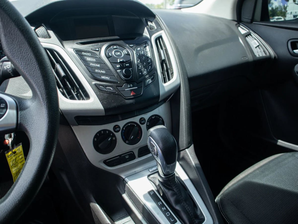 Used 2014 Ford Focus SE FWD image 31