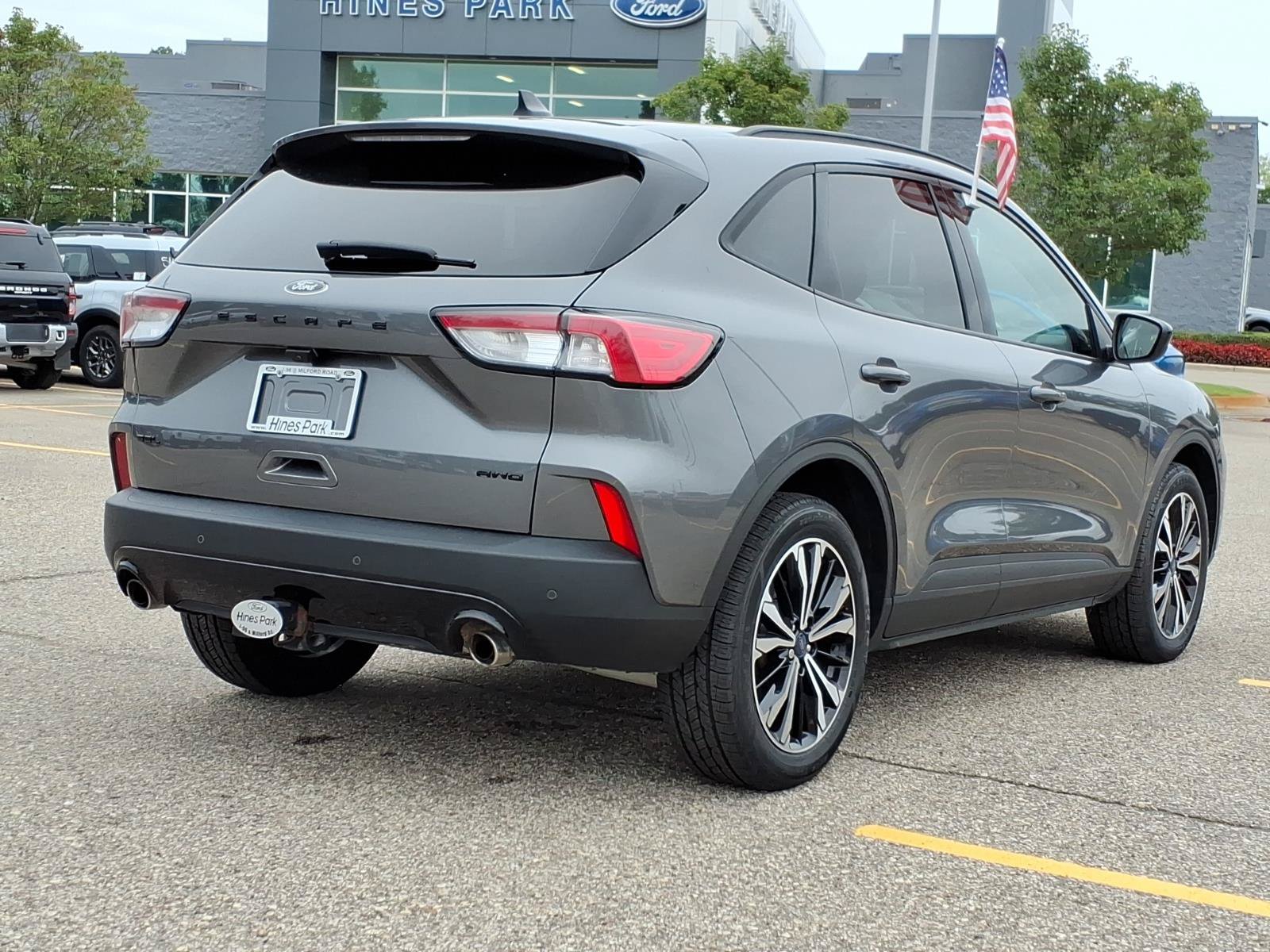 Certified 2021 Ford Escape SEL w/ SEL Stealth AWD Package image 7
