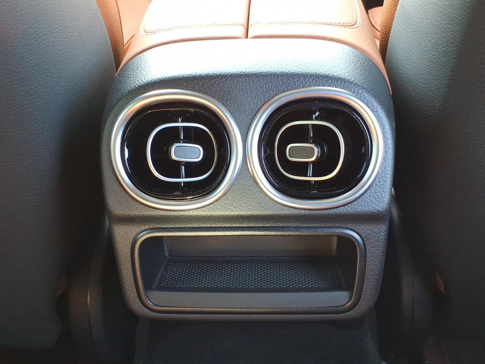 Used 2025 Mercedes-Benz C 300 4MATIC Sedan image 27
