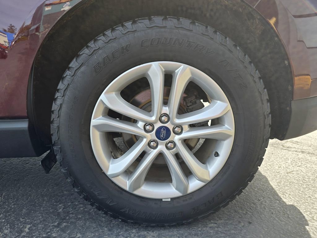 Used 2019 Ford Edge SEL w/ Equipment Group 201A image 6