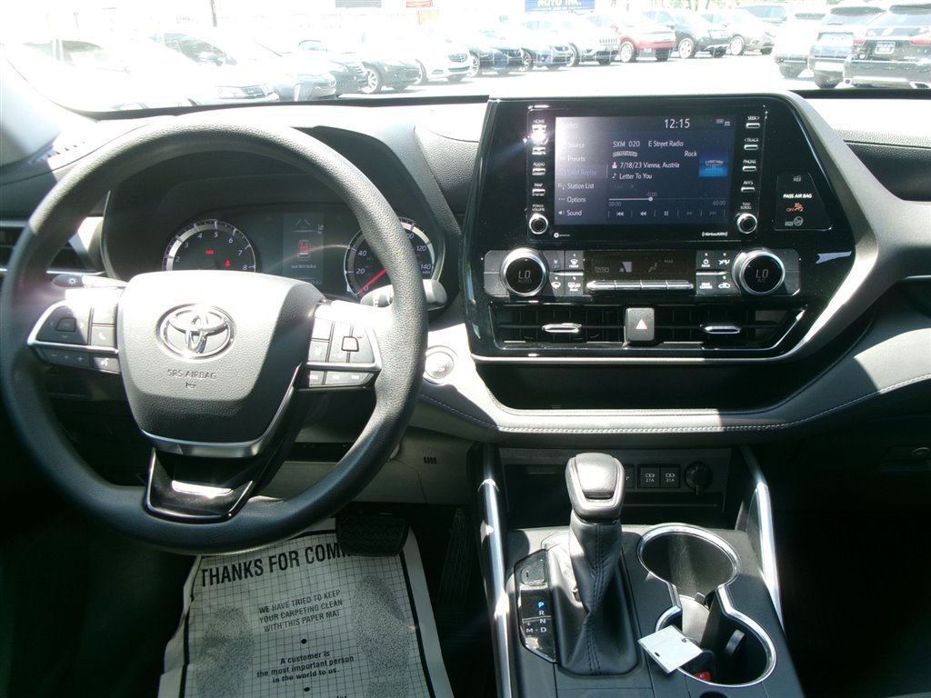Used 2020 Toyota Highlander L image 9