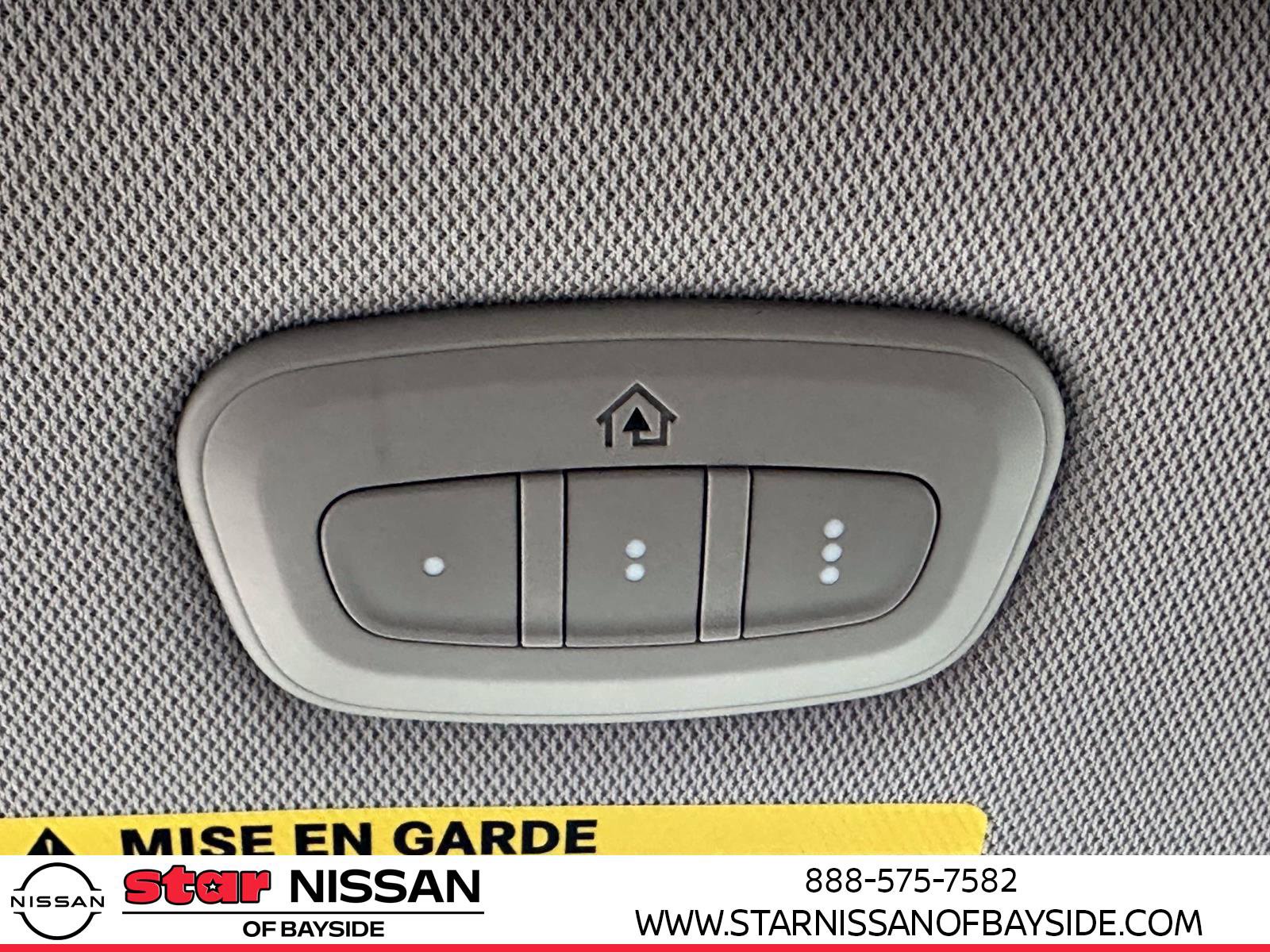 Used 2018 Chrysler Pacifica Touring-L image 33