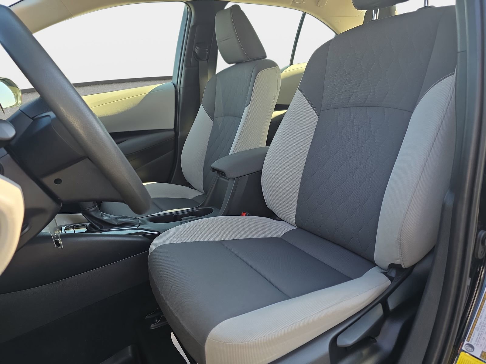 Used 2024 Toyota Corolla LE image 14