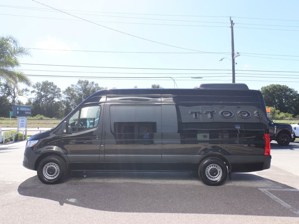 Used 2025 Mercedes-Benz Sprinter 2500 image 5