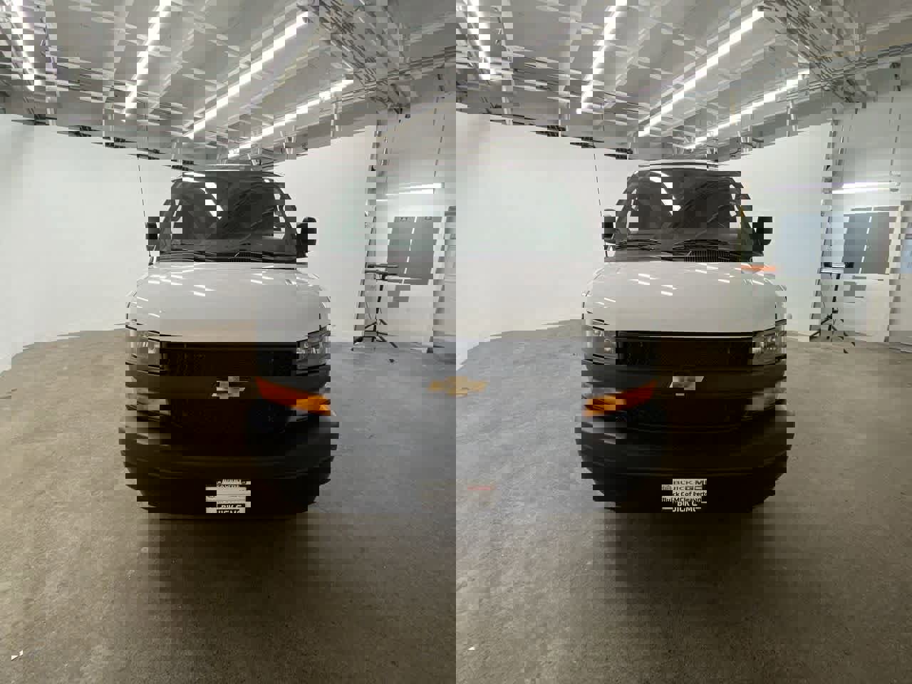 Used 2025 Chevrolet Express 2500 Extended w/ Driver Convenience Package image 9