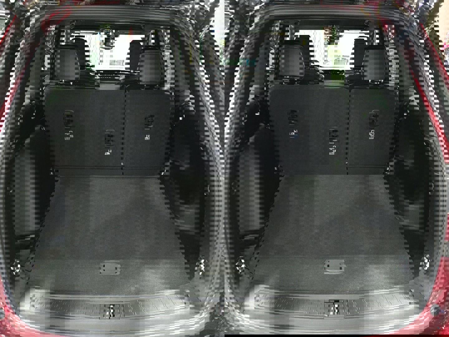 Used 2024 Jeep Grand Cherokee Altitude image 19