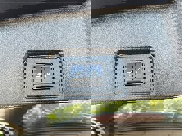 Used 2024 Nissan Rogue SV image 16