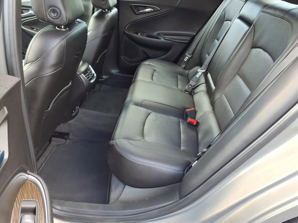 Used 2017 Chevrolet Malibu Premier w/ Premier Sun and Wheel Package FWD image 13