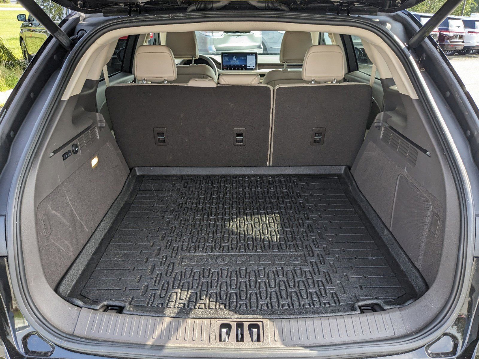 Certified 2023 Lincoln Nautilus Reserve w/ Equipment Group 201A image 14