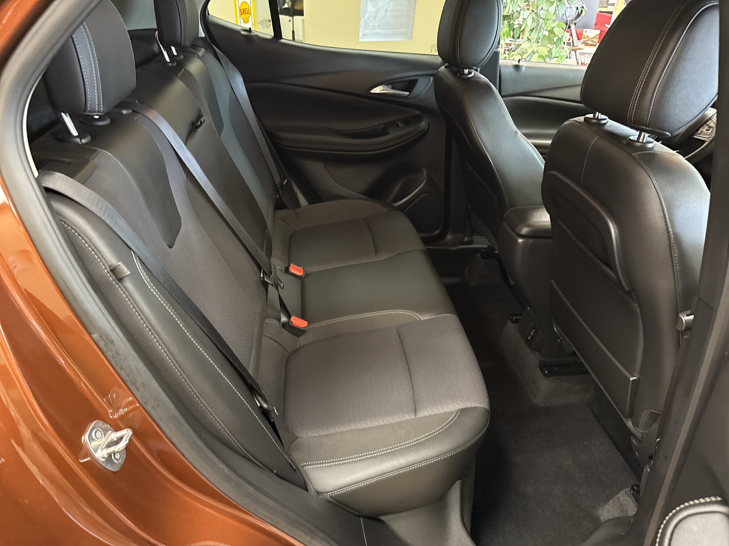 Used 2021 Buick Encore GX Select FWD image 19