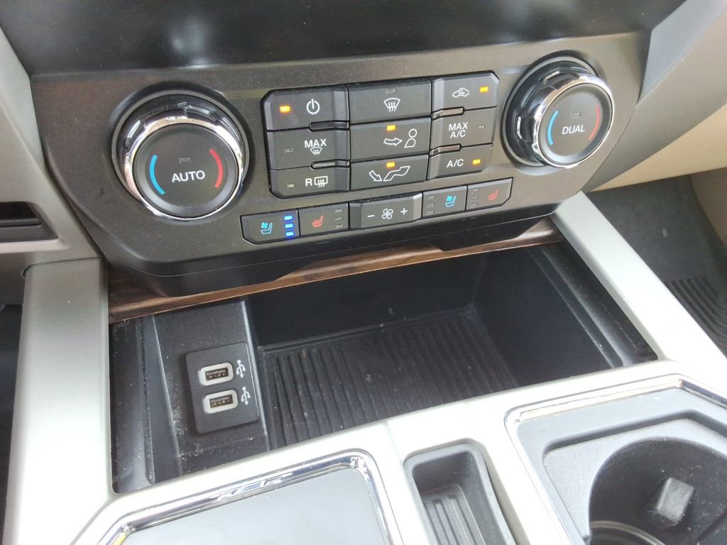 Used 2020 Ford F150 Lariat RWD image 34