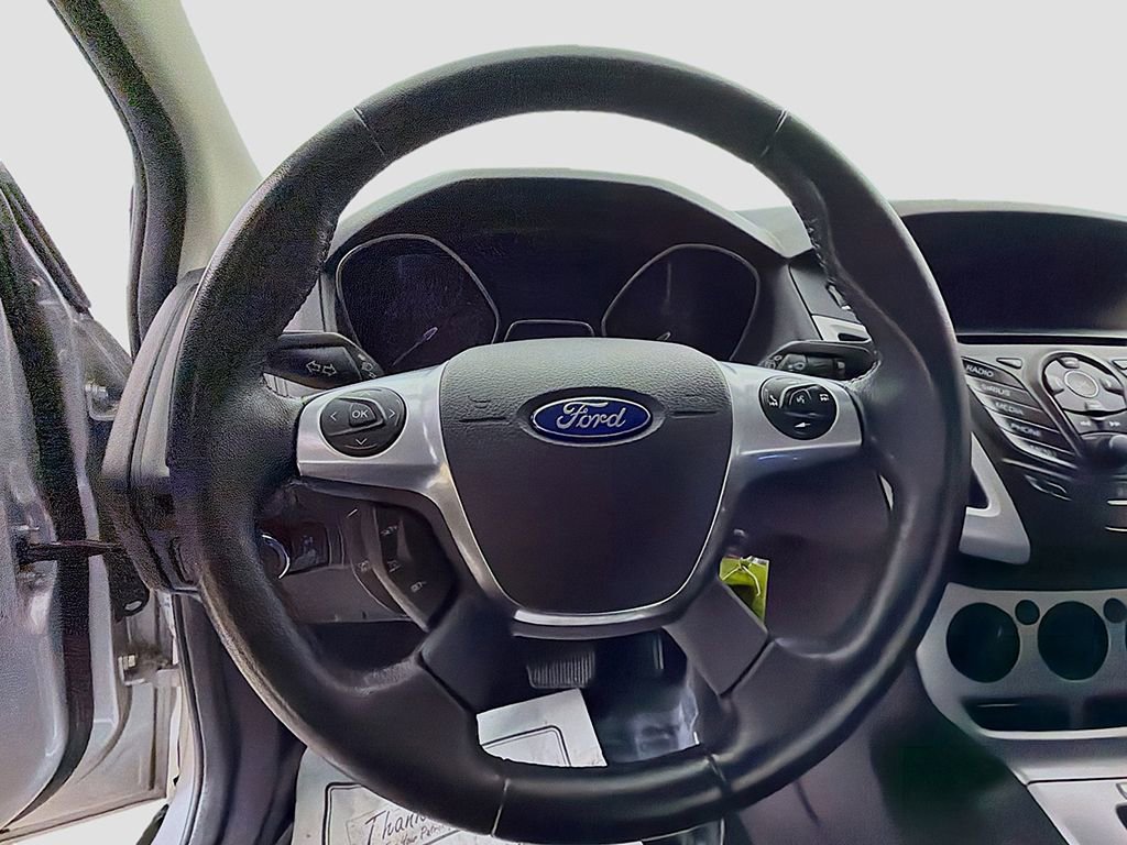 Used 2014 Ford Focus SE w/ Equipment Group 201A image 27