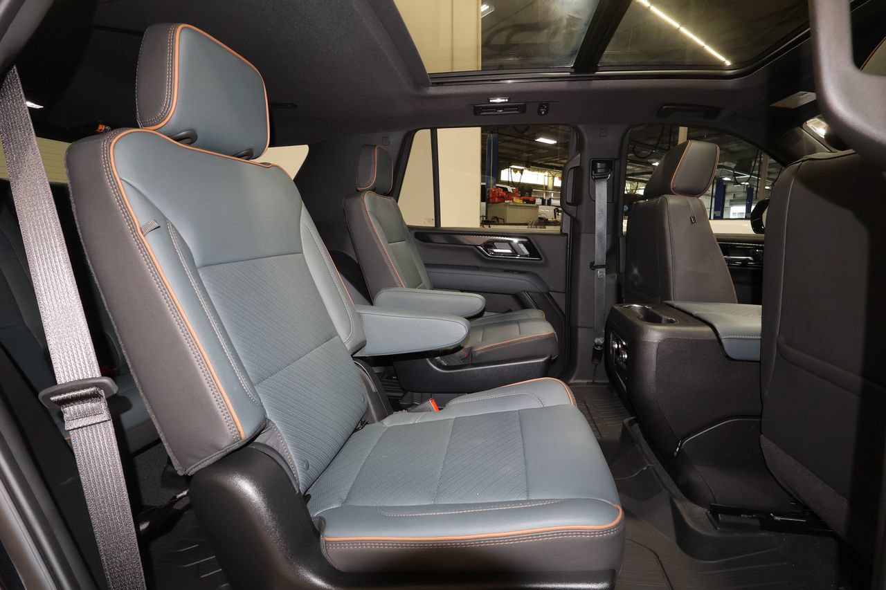 Used 2026 GMC Yukon AT4 w/ AT4 Premium Package AWD/4WD image 30